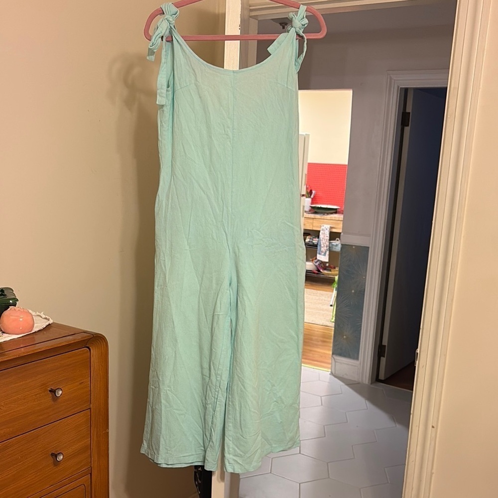 The Free Yoga sellers jumpsuit with side pockets.